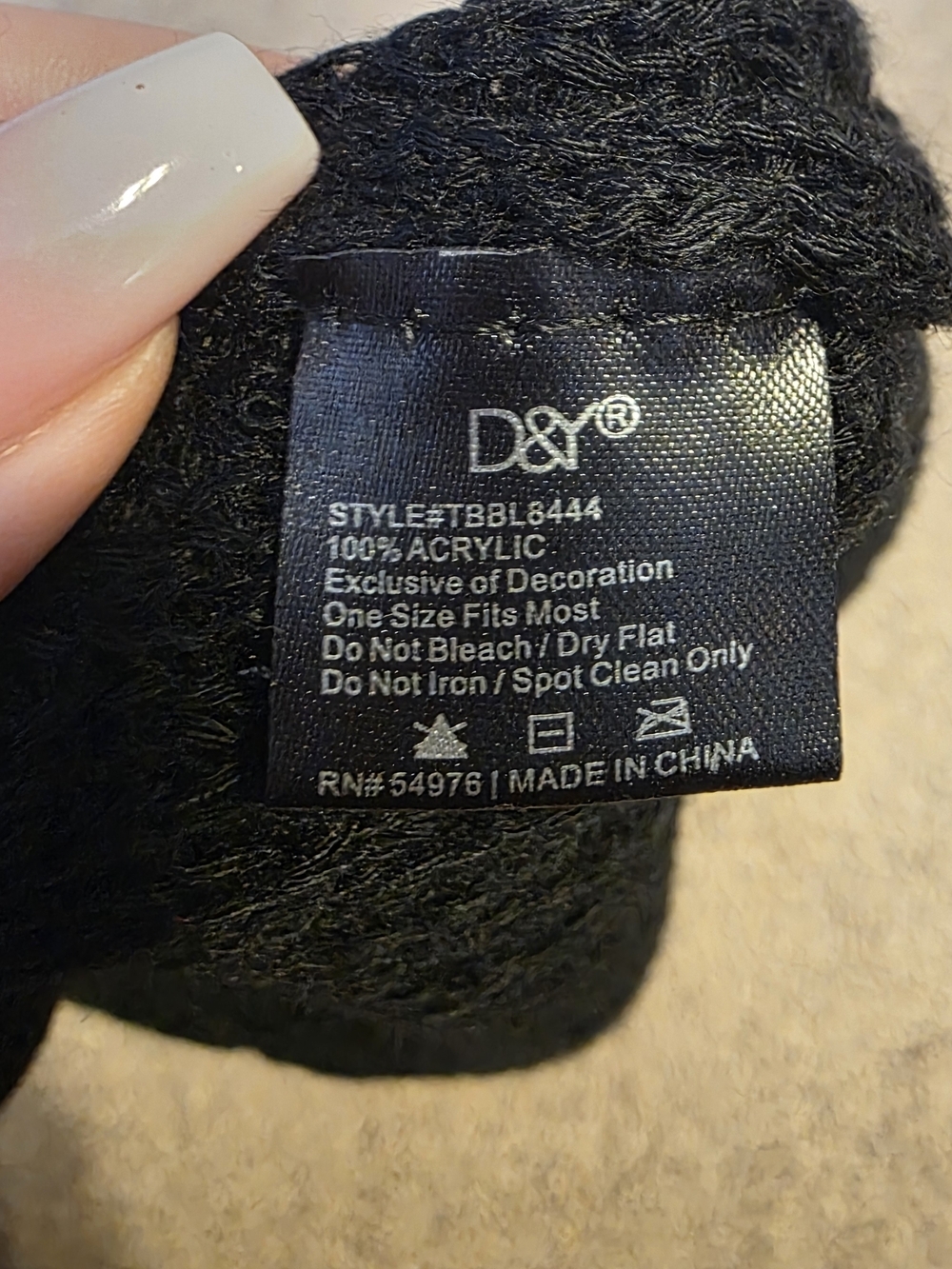 D&Y Black Knit Beanie with Decorative Brooch - Picture 2 of 2